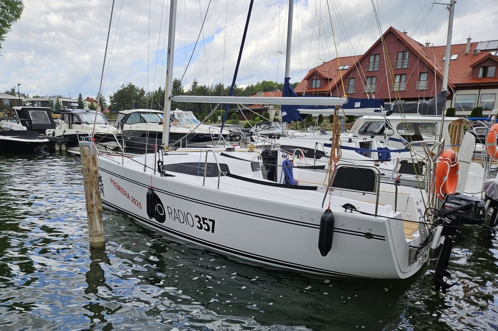 Shine Yachts 관련 사진